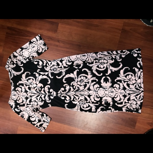 Black dress with cream colored design - Picture 2 of 3